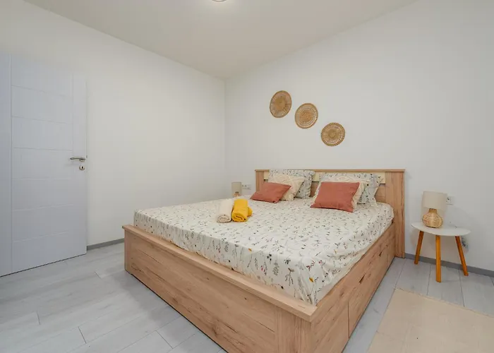 Jasna * Povljana
